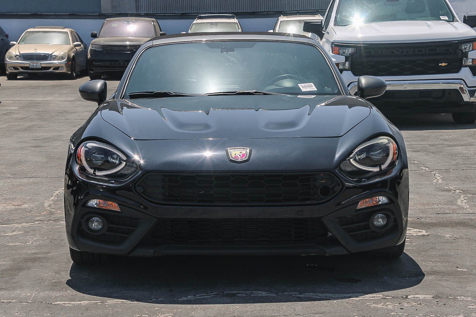 Used 2018 FIAT 124 Spider Abarth RWD image 2