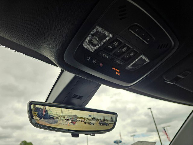 Used 2023 Chevrolet Traverse LT w/ LT Premium Package image 44