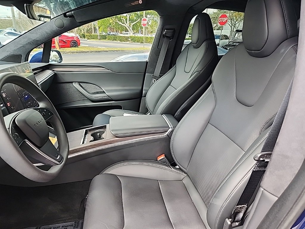 Used 2024 Tesla Model X image 17