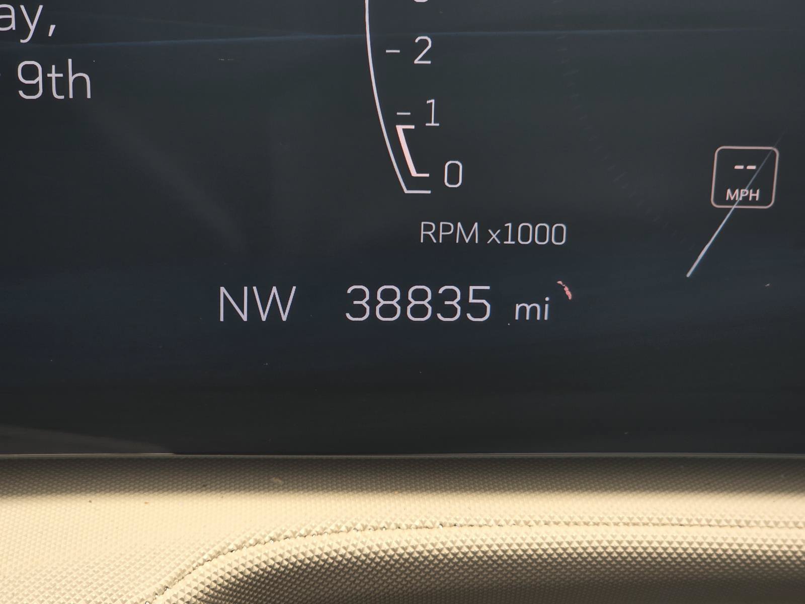 Certified 2024 Cadillac XT4 Luxury w/ Cold Weather Package FWD image 32