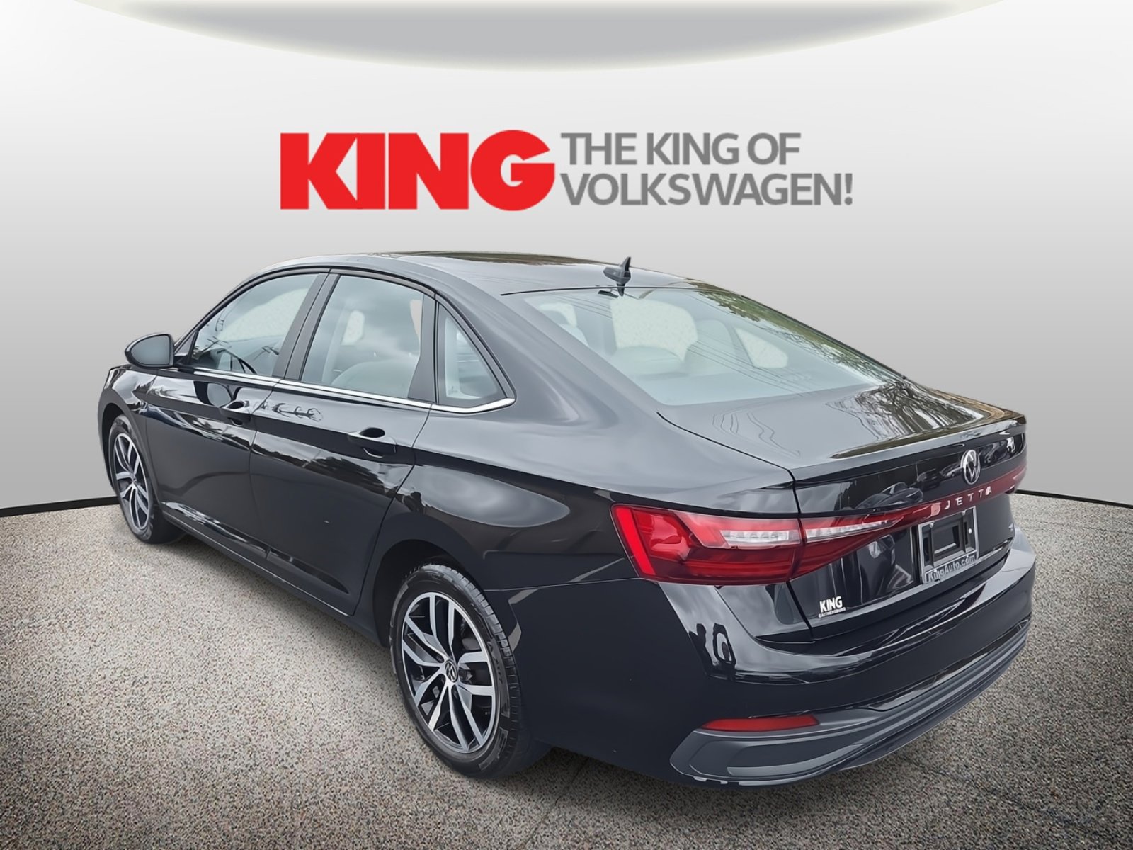 Certified 2025 Volkswagen Jetta SE w/ Sunroof Package image 7