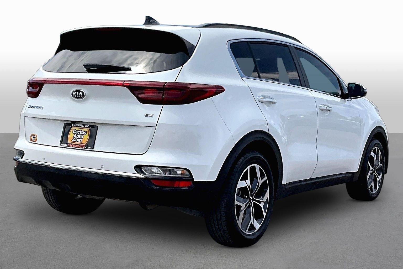 Used 2021 Kia Sportage EX w/ EX Technology Package FWD image 2