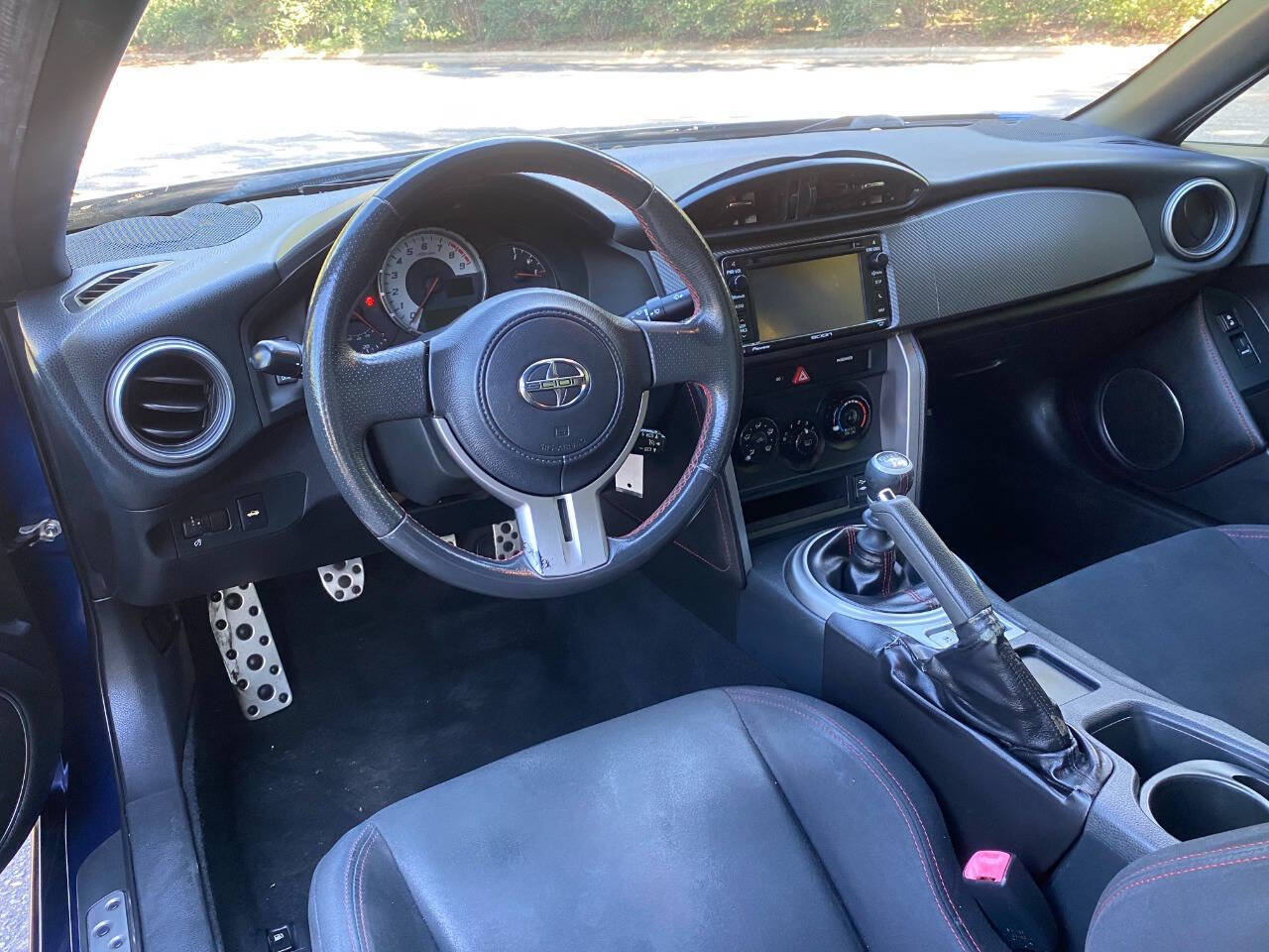 Used 2015 Scion FR-S RWD image 13
