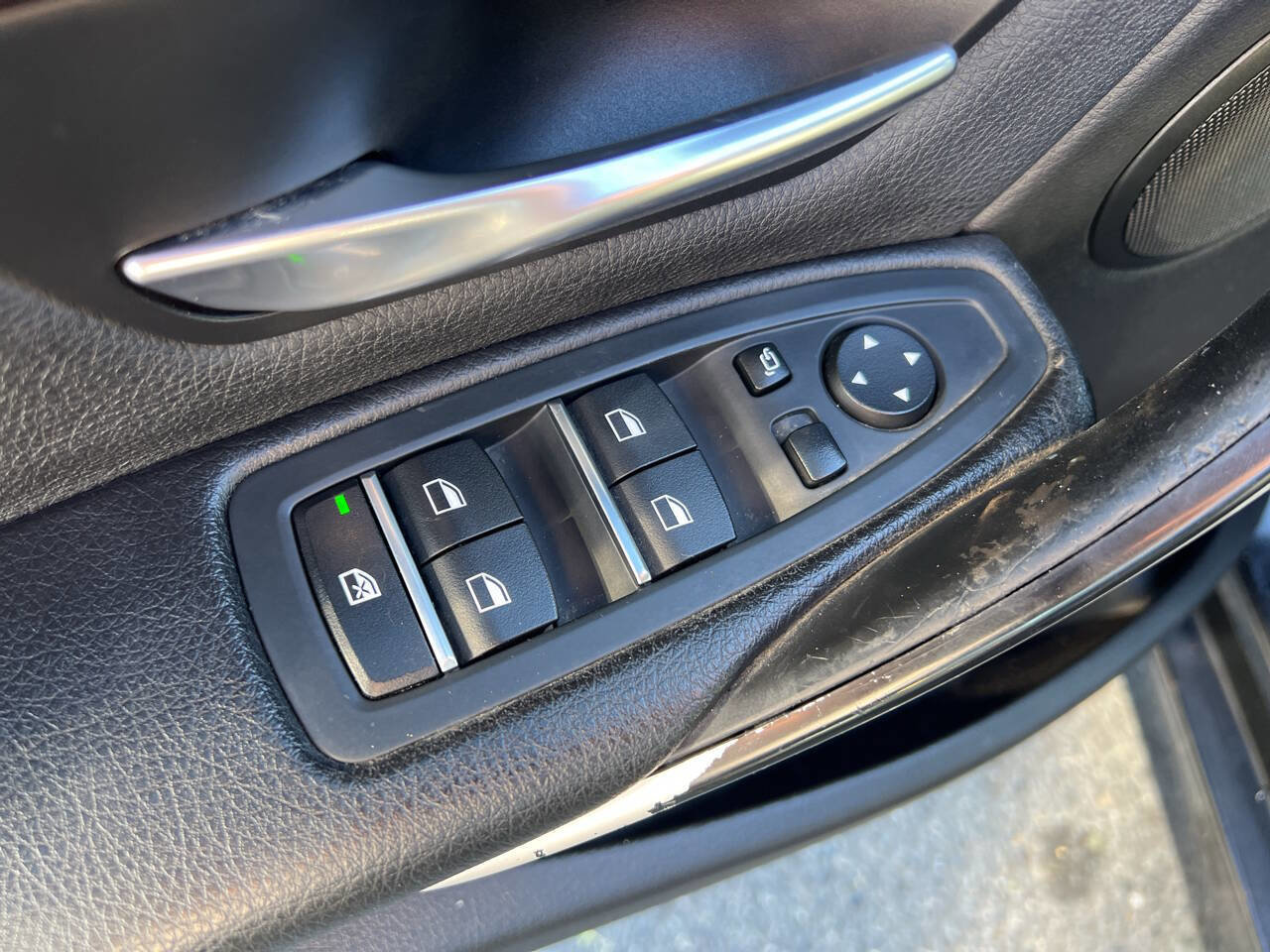Used 2018 BMW 320i Sedan image 27