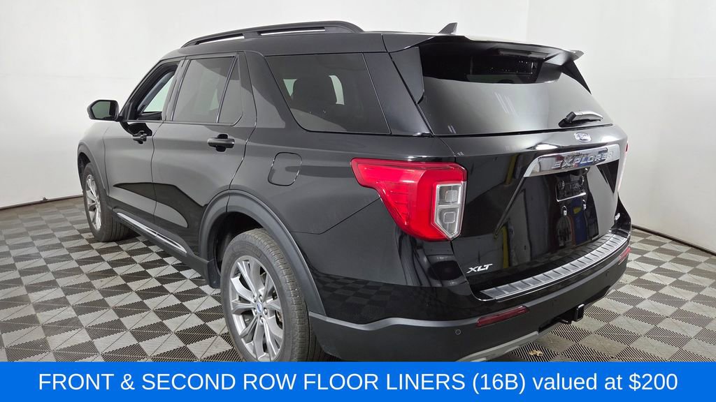 Used 2023 Ford Explorer XLT w/ Equipment Group 202A image 7