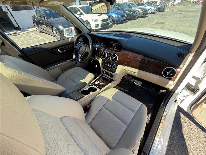 Used 2014 Mercedes-Benz GLK 350 4MATIC image 28