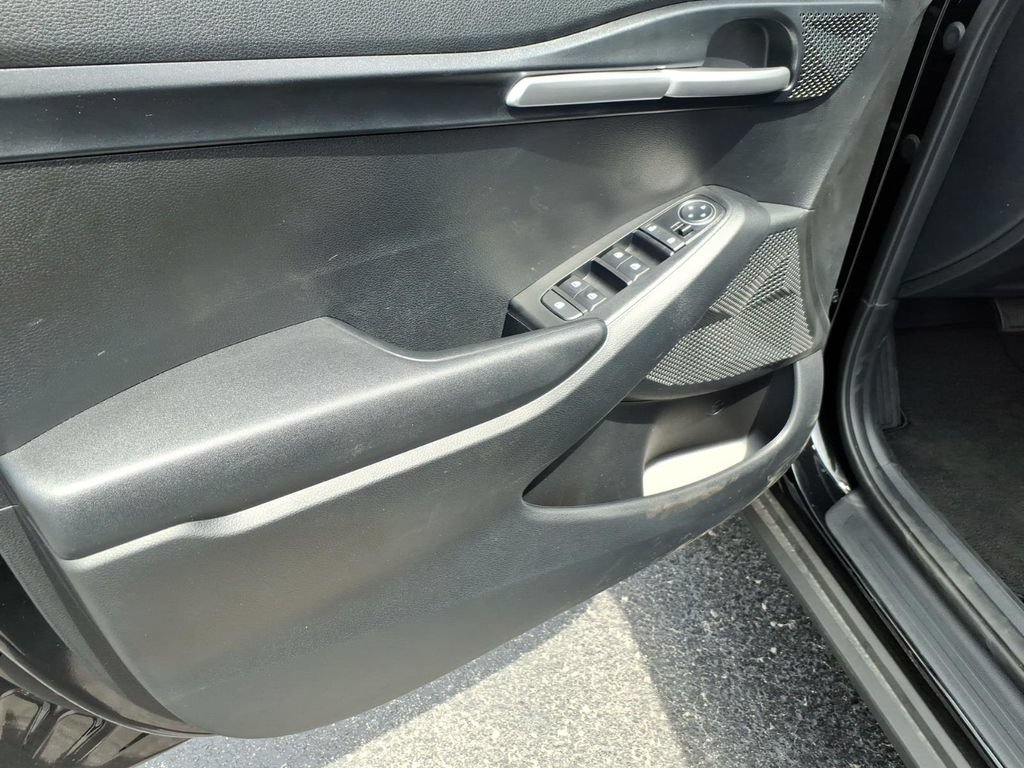 New 2026 Kia Seltos LX FWD image 12