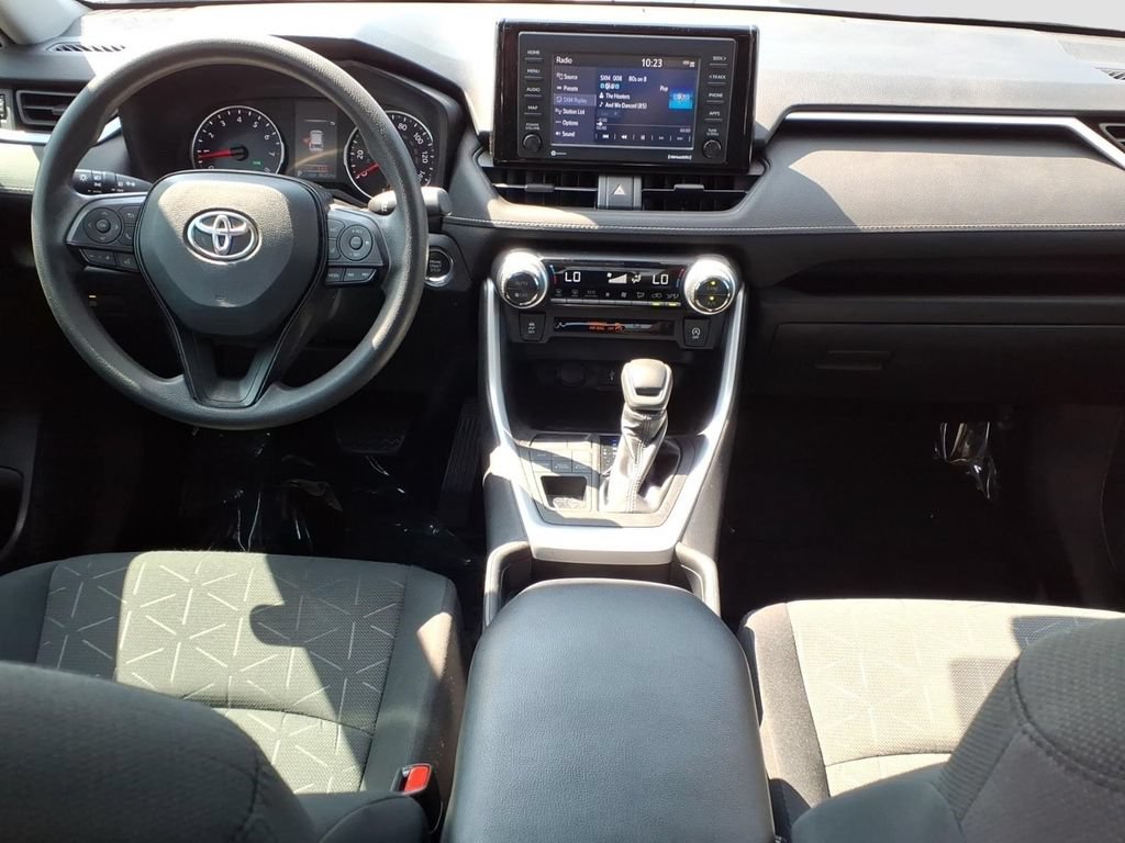Used 2021 Toyota RAV4 XLE AWD/4WD image 12