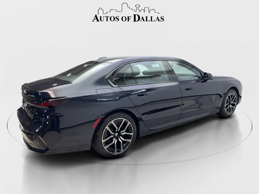 Used 2024 BMW i7 xDrive60 w/ Executive Package AWD/4WD image 7