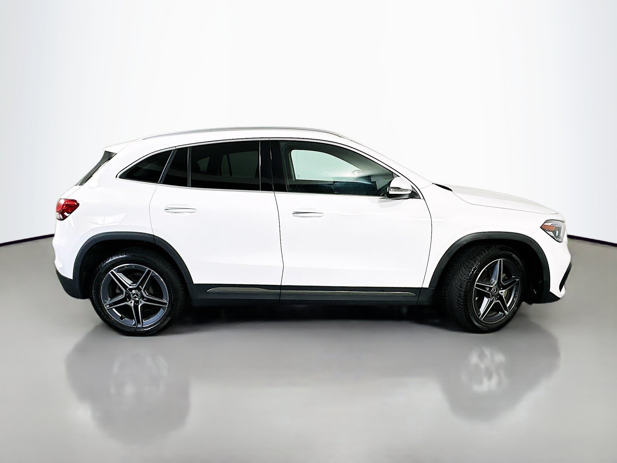 Used 2022 Mercedes-Benz GLA 250 4MATIC image 8