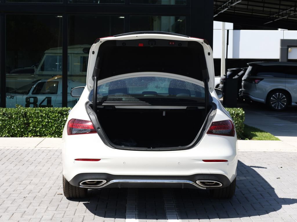 Used 2022 Mercedes-Benz E 350 Sedan w/ Exterior Lighting Package image 7