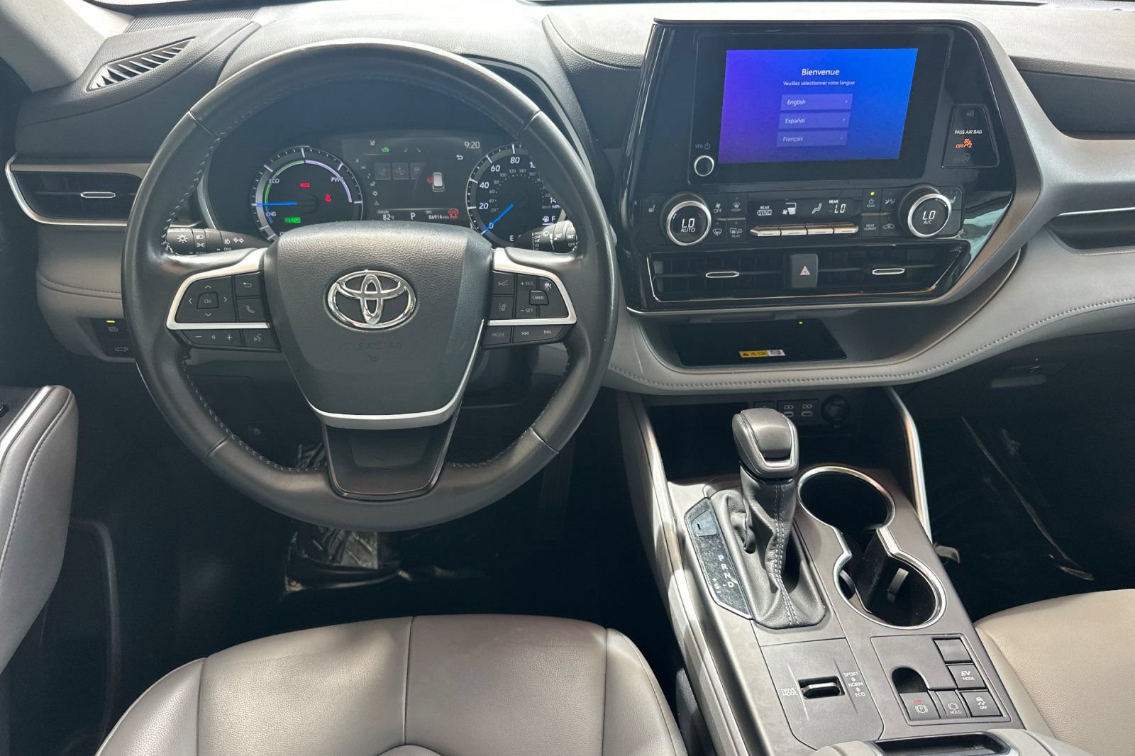 Certified 2024 Toyota Highlander XLE FWD image 18