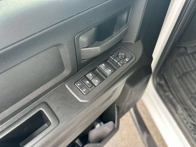 Used 2025 RAM 3500 Tradesman w/ Chrome Appearance Group AWD/4WD image 14