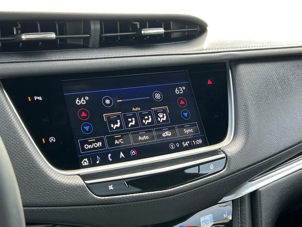 Certified 2025 Cadillac XT5 Premium Luxury image 41