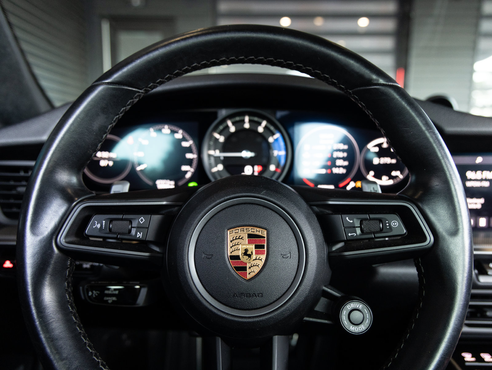 Used 2020 Porsche 911 Carrera 4S AWD/4WD image 14