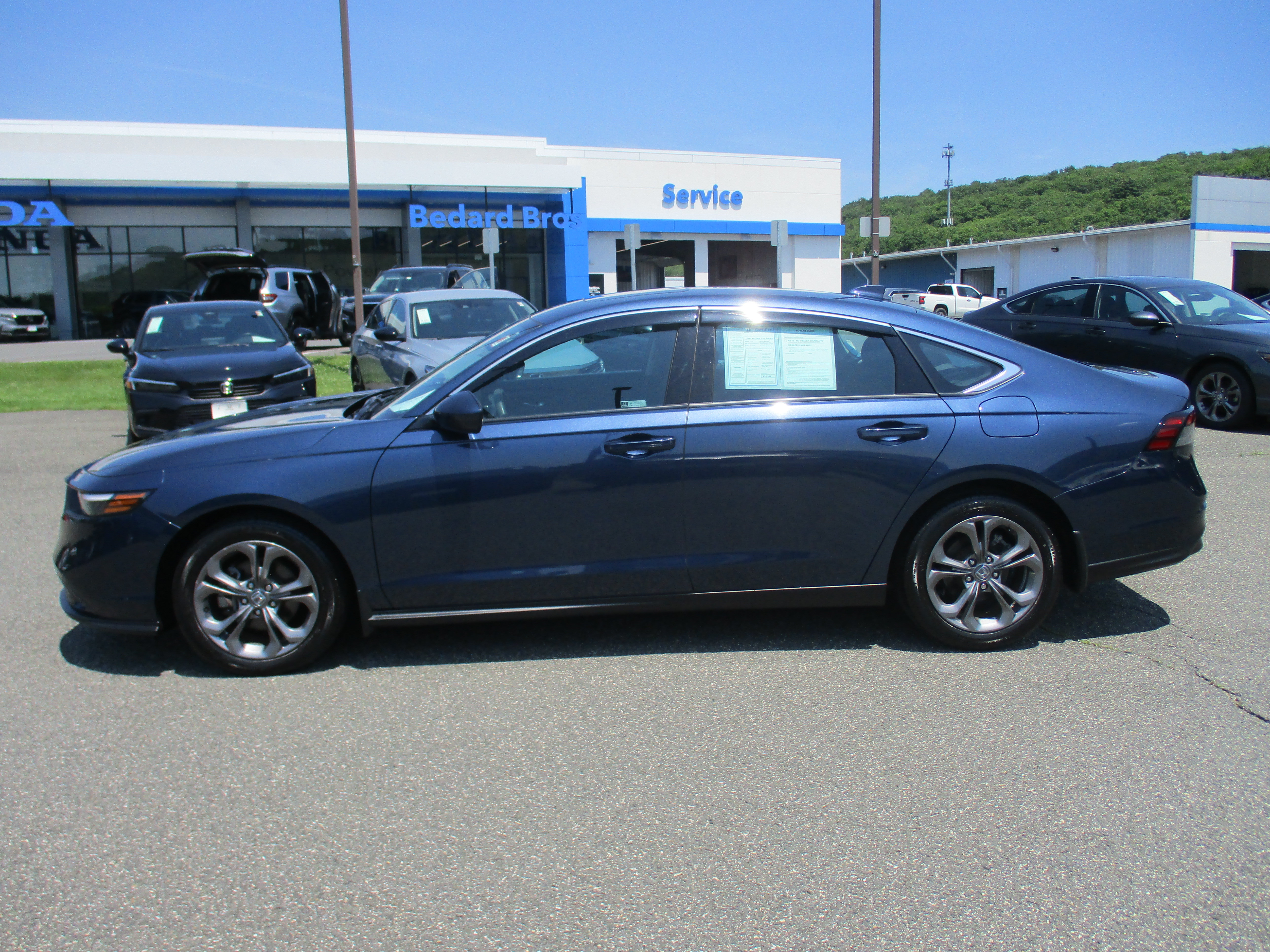 Certified 2023 Honda Accord EX image 8