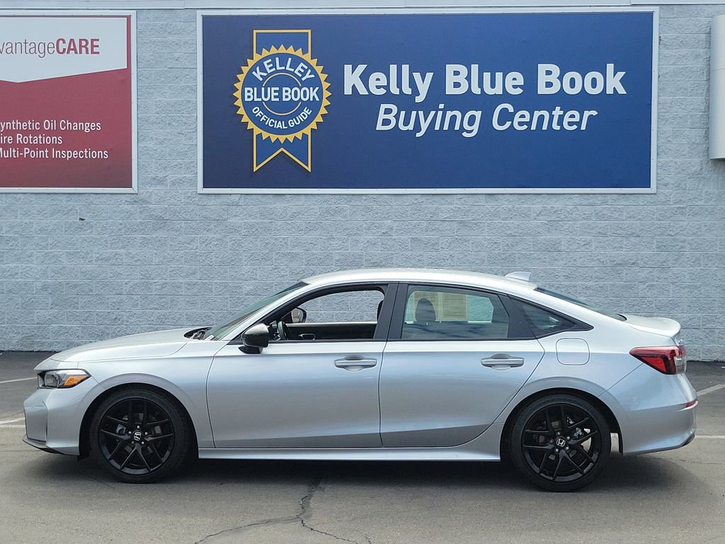 Used 2025 Honda Civic Sport image 28