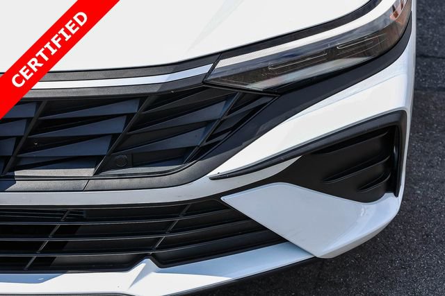 Certified 2025 Hyundai Elantra SEL FWD image 10