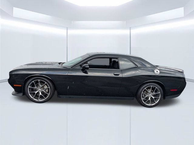 Used 2022 Dodge Challenger GT RWD image 7