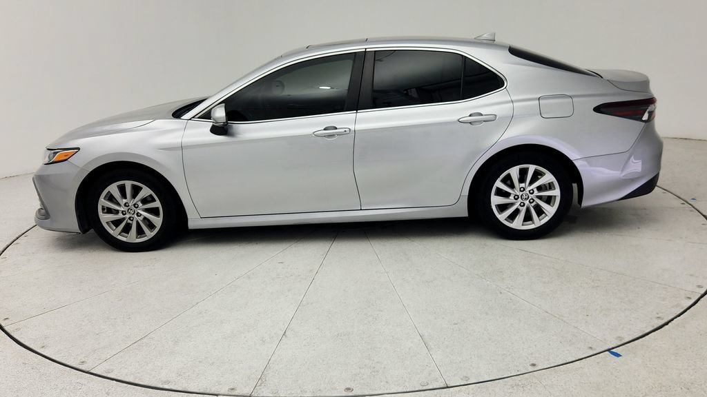 Used 2024 Toyota Camry LE w/ Convenience Package FWD image 5