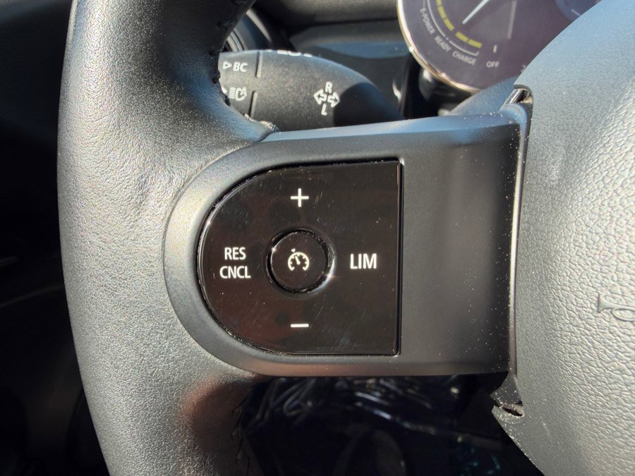 Used 2022 MINI Cooper SE image 14