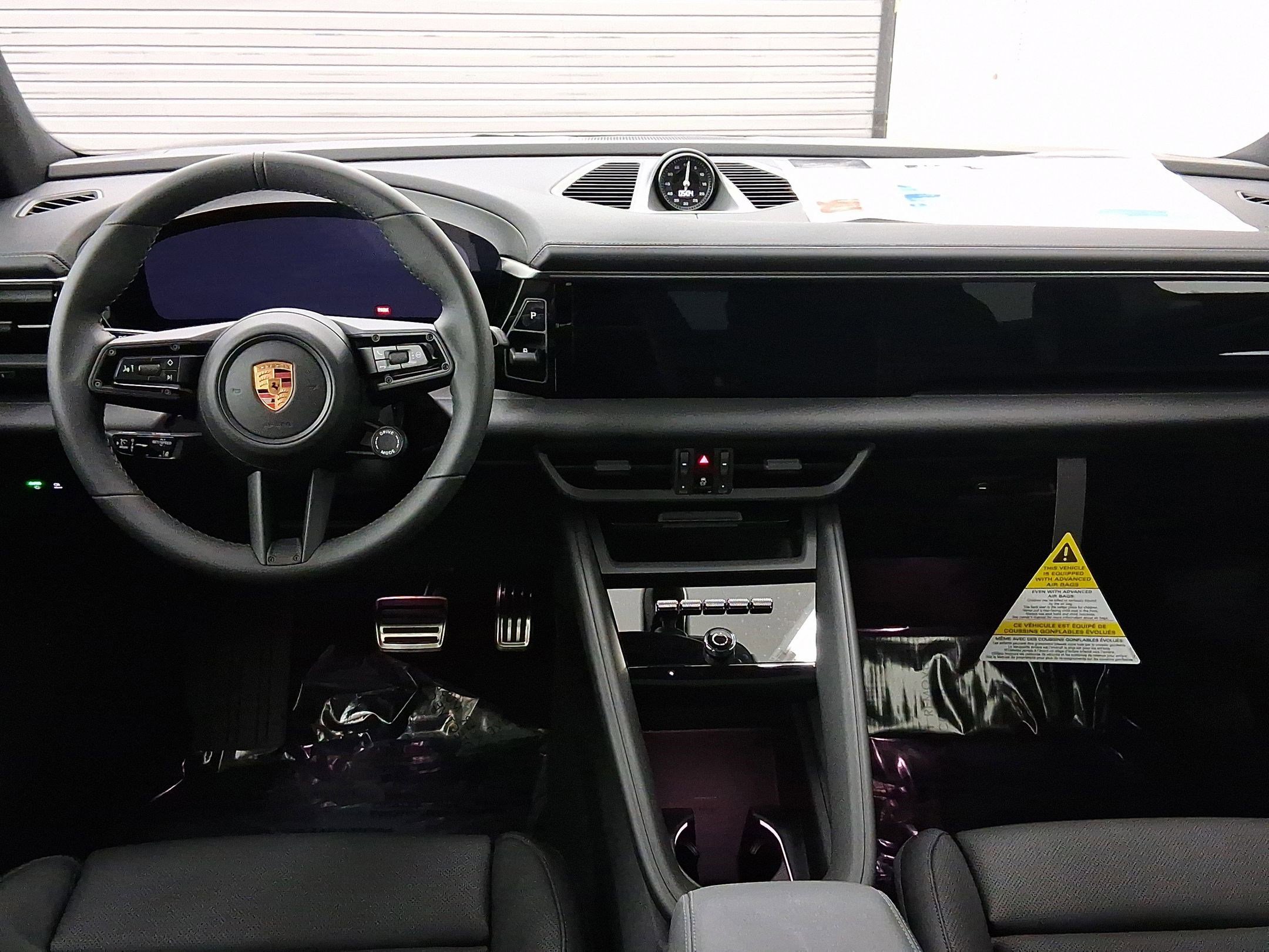 New 2025 Porsche Macan 4S Electric image 15