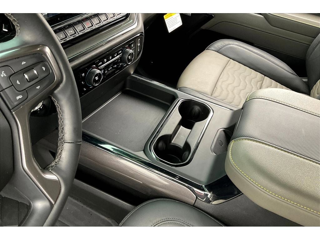Used 2024 Chevrolet Silverado 2500 ZR2 w/ Technology Package AWD/4WD image 19