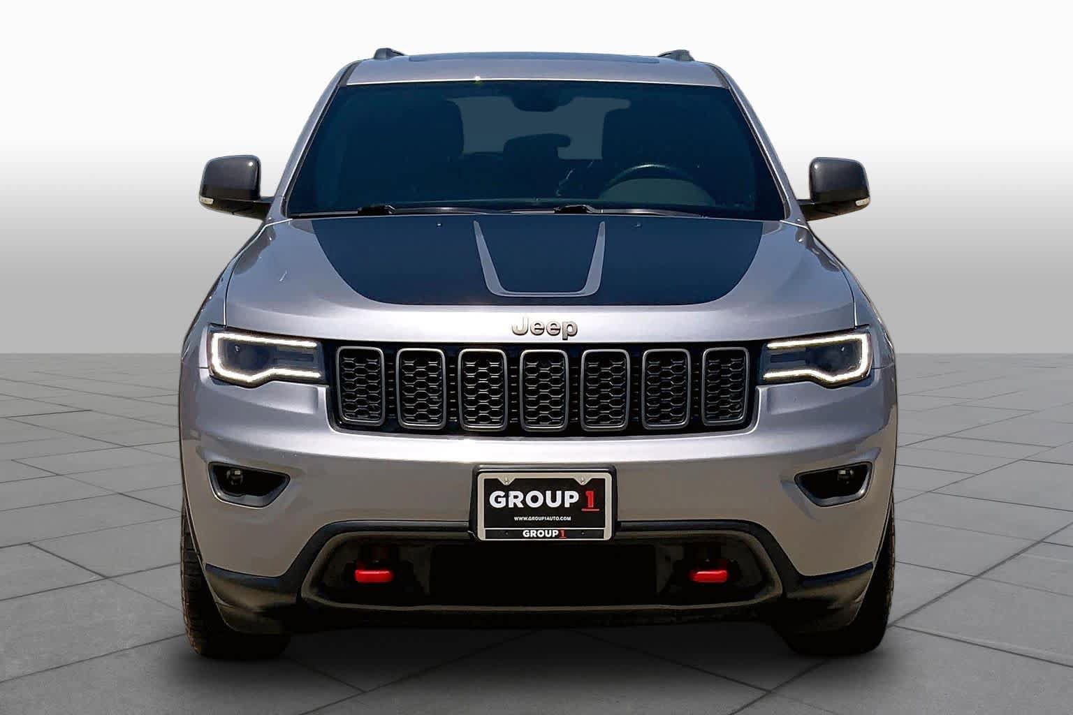 Used 2020 Jeep Grand Cherokee Trailhawk w/ Trailhawk Luxury Group AWD/4WD image 4