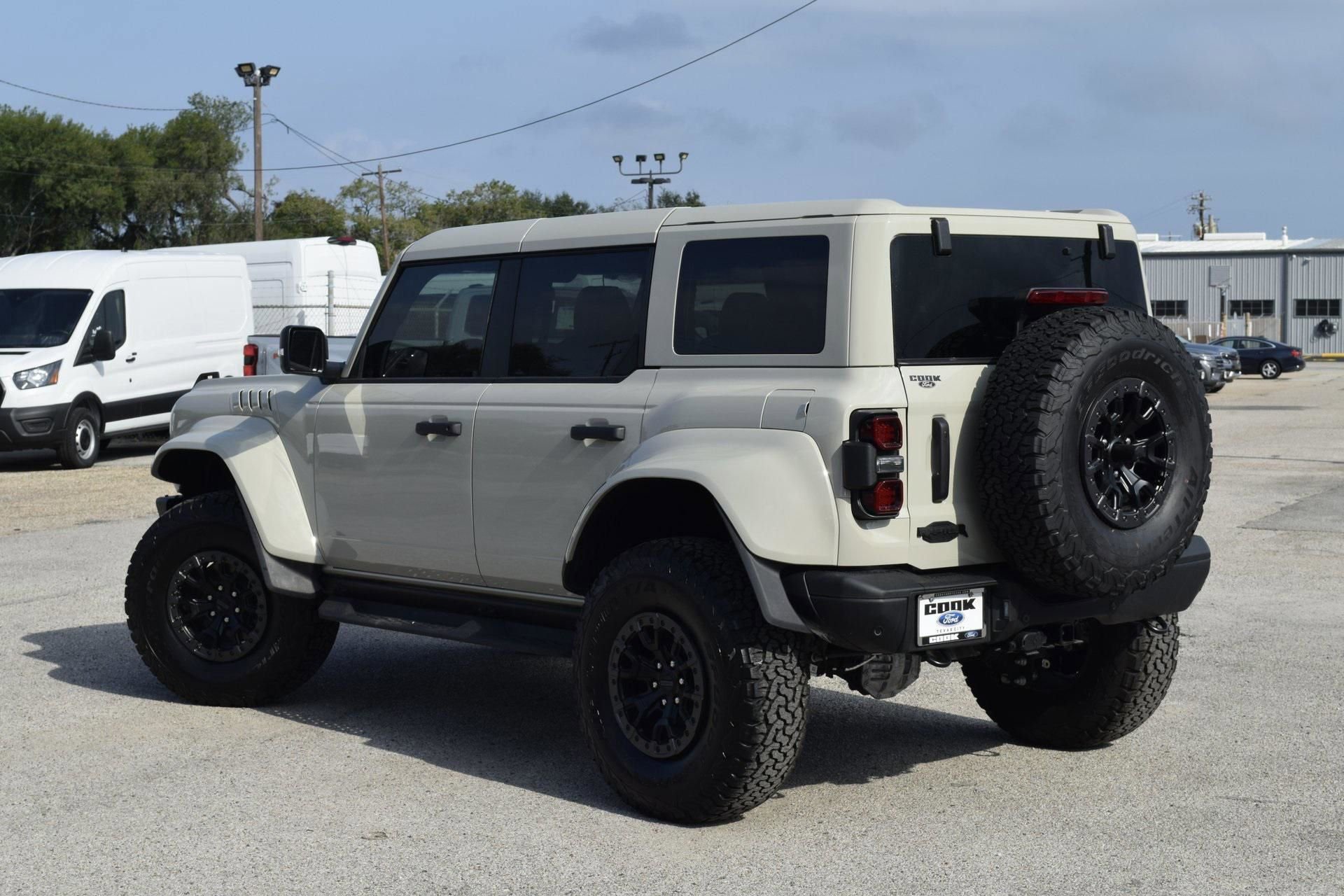 New 2025 Ford Bronco Raptor image 4