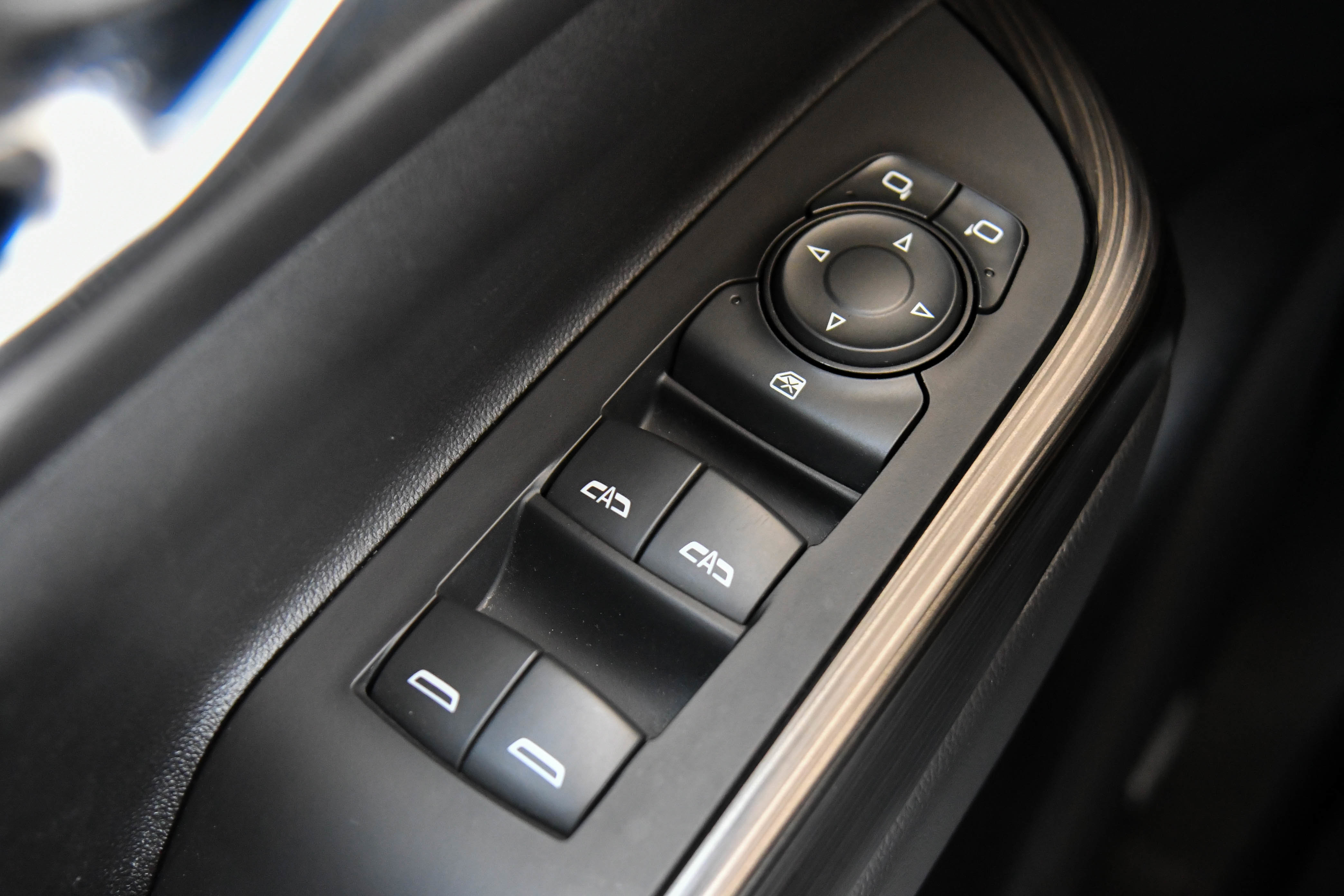 Used 2023 GMC Acadia SLT image 34