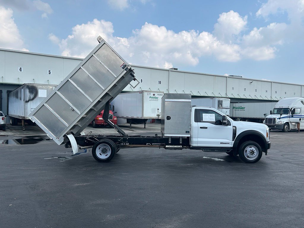 Used 2024 Ford F550 4x4 Regular Cab Super Duty image 11