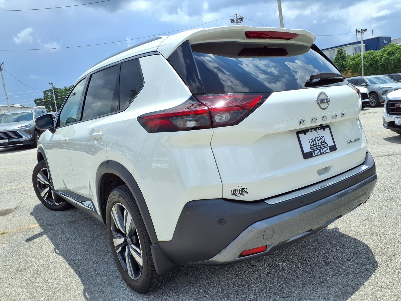 Used 2023 Nissan Rogue SL AWD/4WD image 35