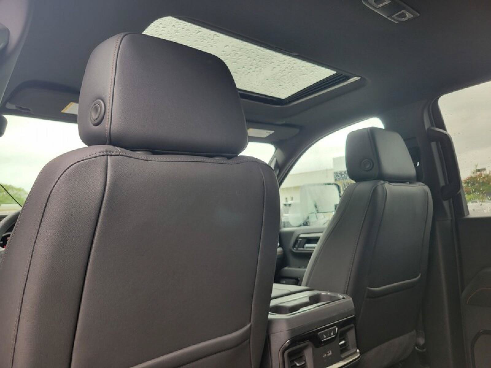 New 2026 GMC Sierra 2500 AT4 w/ AT4 Premium Plus Package AWD/4WD image 27