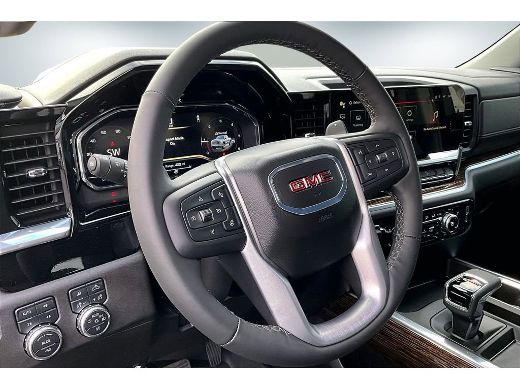 New 2025 GMC Sierra 1500 Elevation image 7