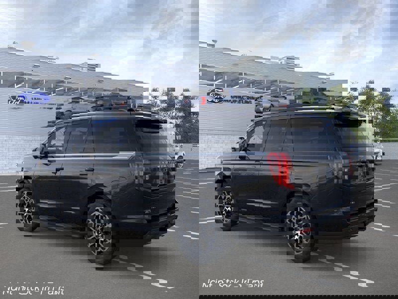New 2026 Ford Expedition Active AWD/4WD image 4