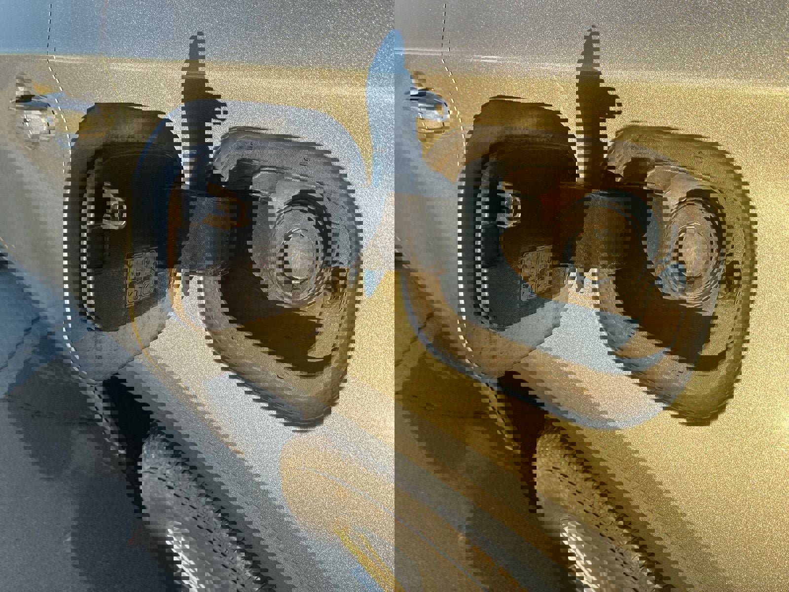 Used 2023 Chevrolet Traverse LT w/ LPO, Floor Liner Package image 12