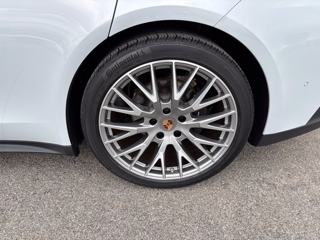 Certified 2025 Porsche Panamera 4 AWD/4WD image 37