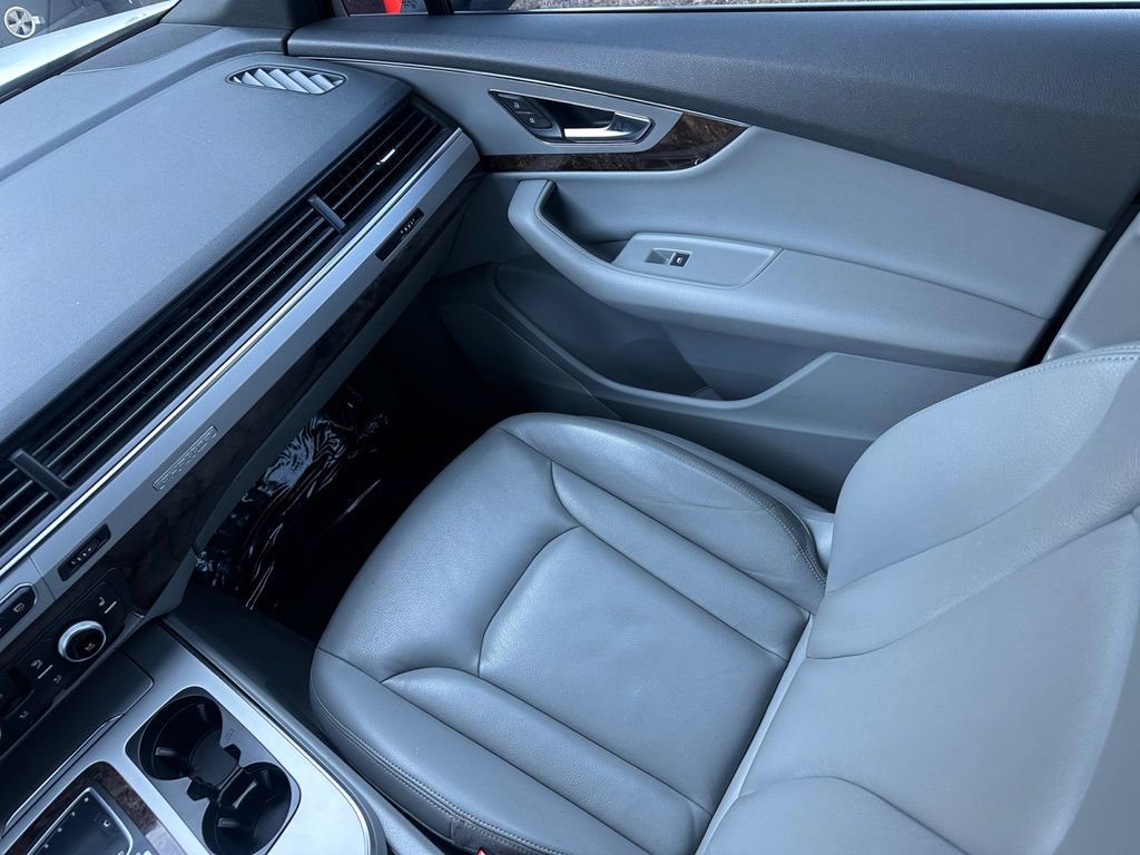 Used 2019 Audi Q7 2.0T Premium w/ Cold Weather Package image 24