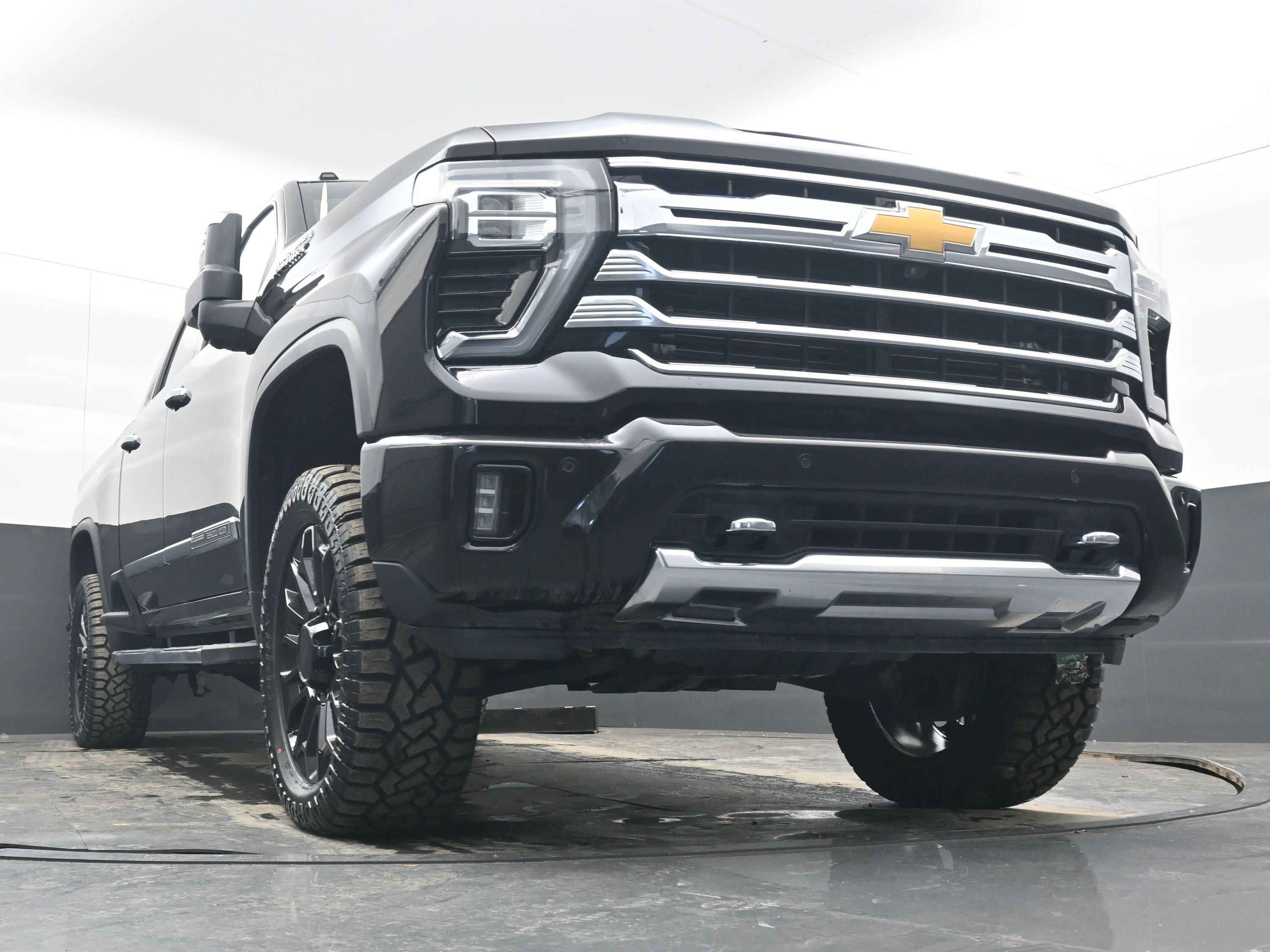 Used 2024 Chevrolet Silverado 2500 High Country w/ Technology Package image 20