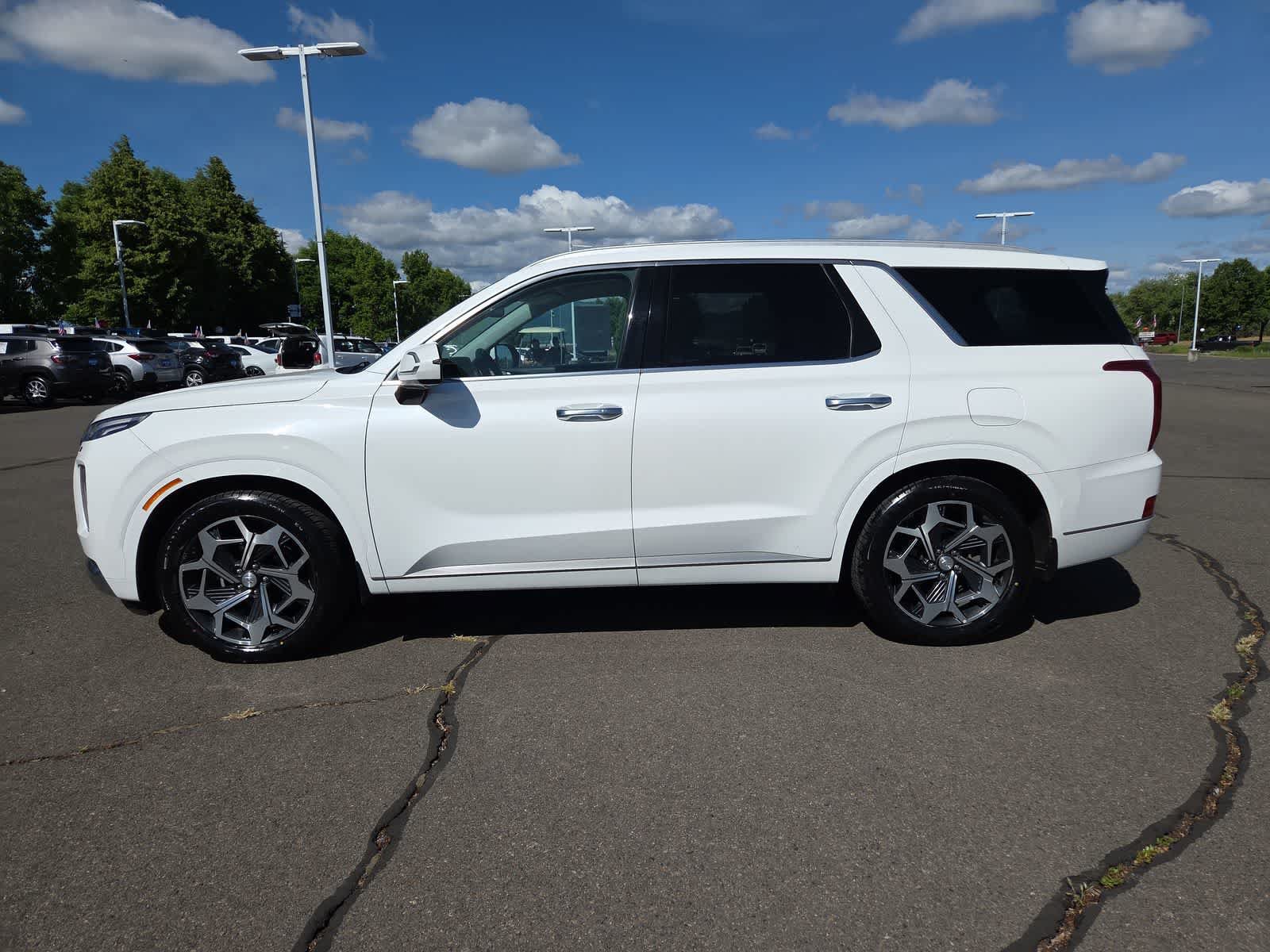 Used 2022 Hyundai Palisade Calligraphy w/ Cargo Package FWD image 11