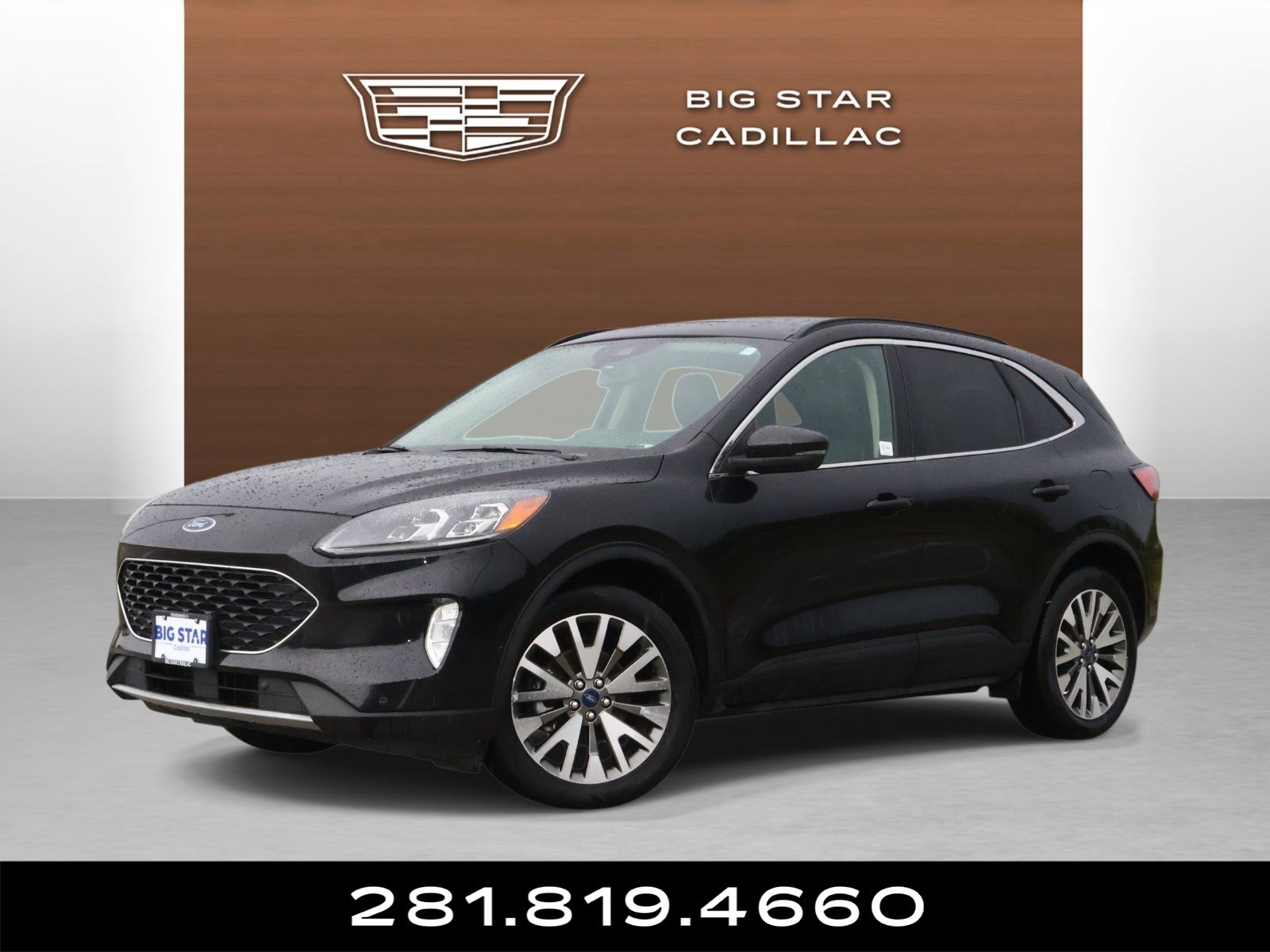Used 2020 Ford Escape Titanium image 1