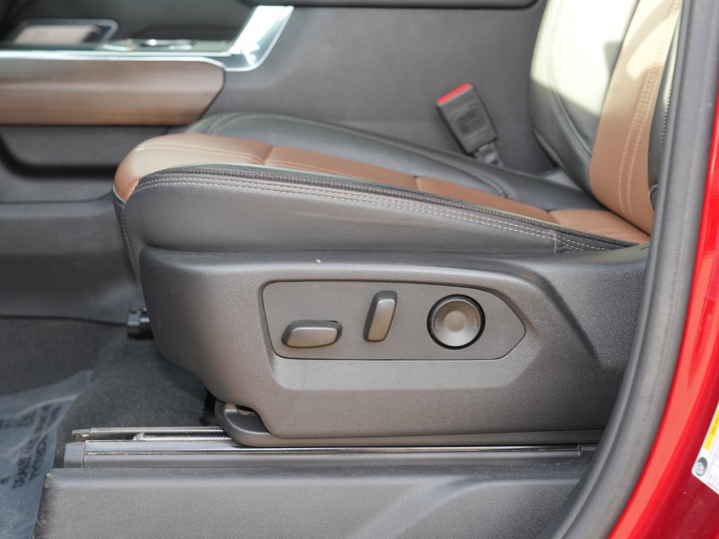 Used 2025 Chevrolet Silverado 3500 High Country w/ High Country Premium Package AWD/4WD image 16