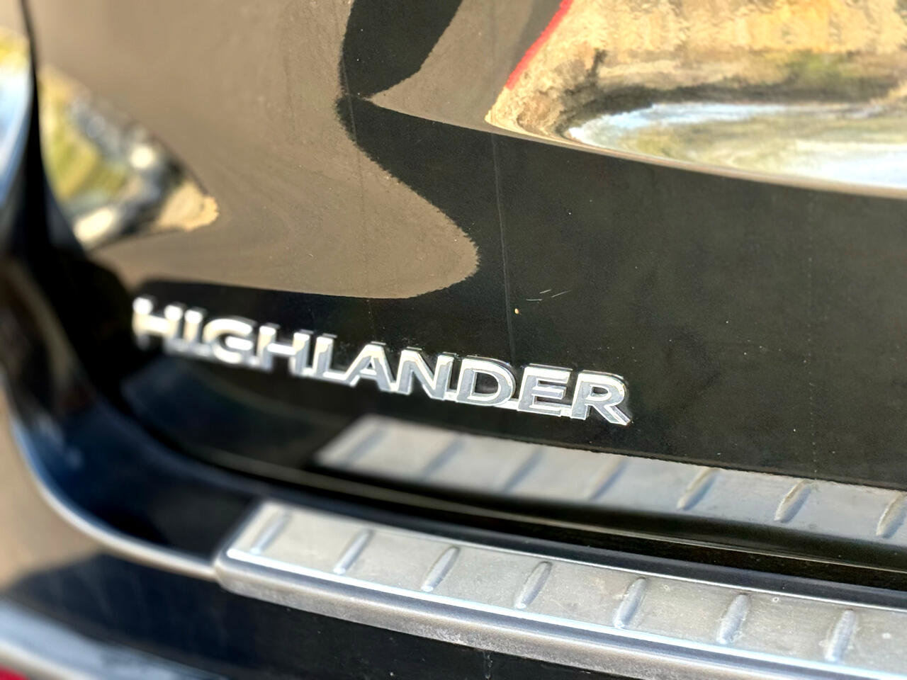 Used 2015 Toyota Highlander XLE image 19