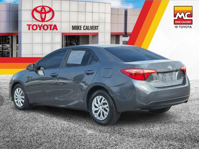 Used 2017 Toyota Corolla LE FWD image 3