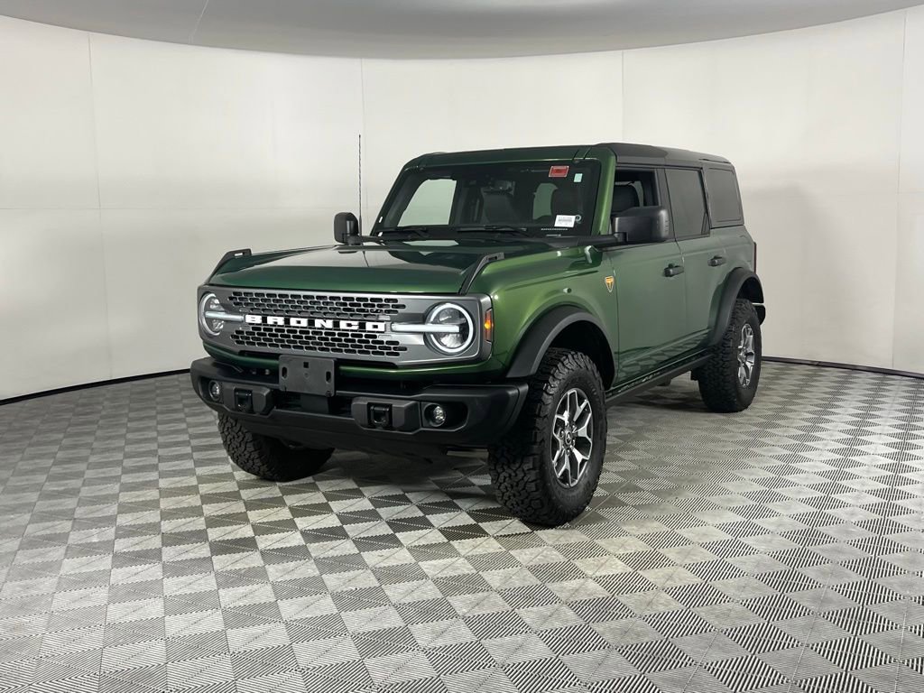Used 2025 Ford Bronco Badlands AWD/4WD image 3