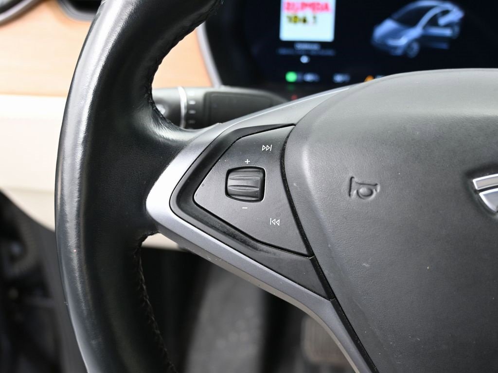 Used 2021 Tesla Model X Long Range image 18