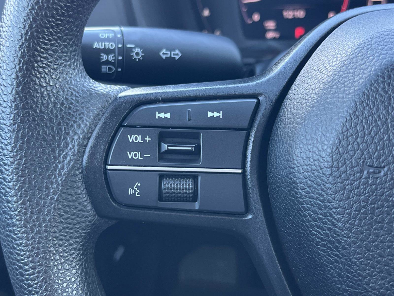 Used 2023 Honda Accord EX image 9