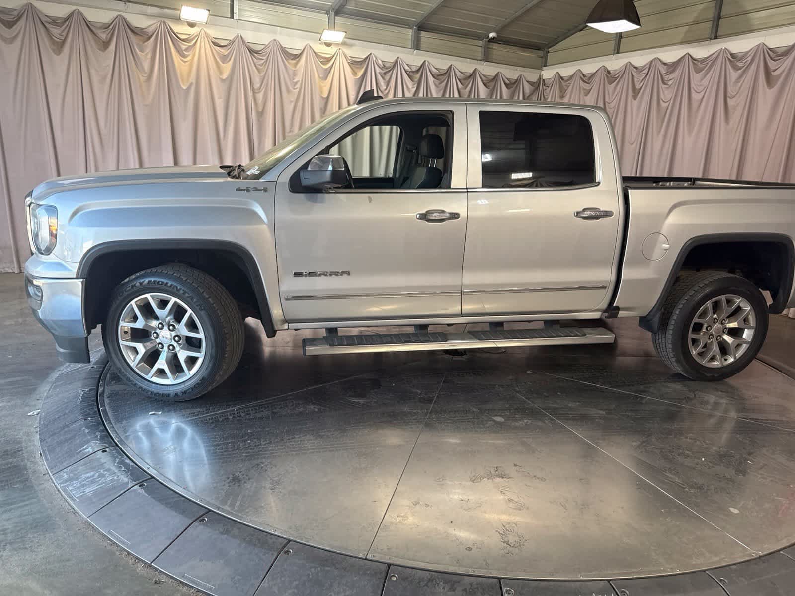 Used 2016 GMC Sierra 1500 SLT w/ SLT Premium Package AWD/4WD image 8
