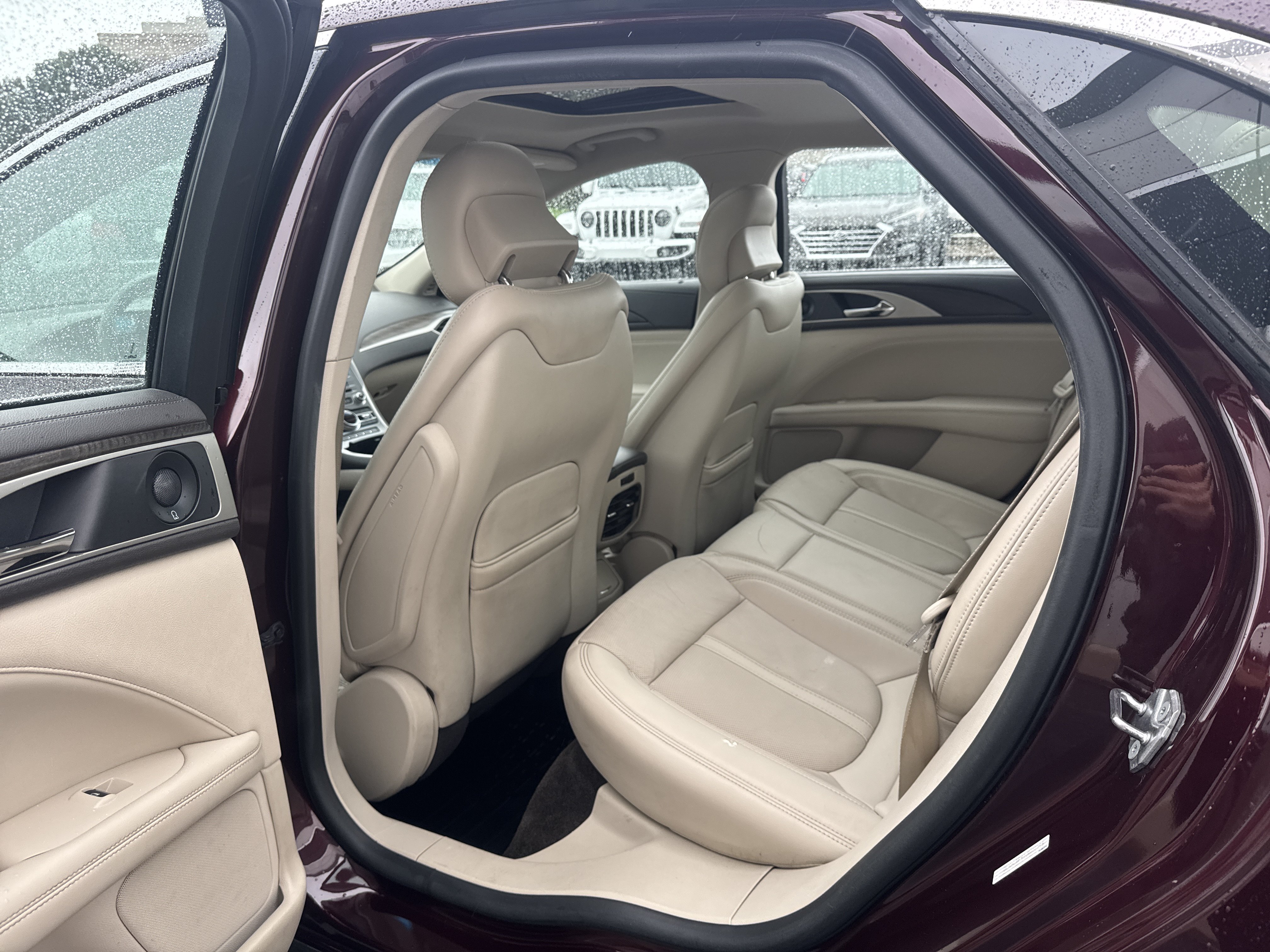 Used 2018 Lincoln MKZ Reserve w/ Climate Package AWD/4WD image 6
