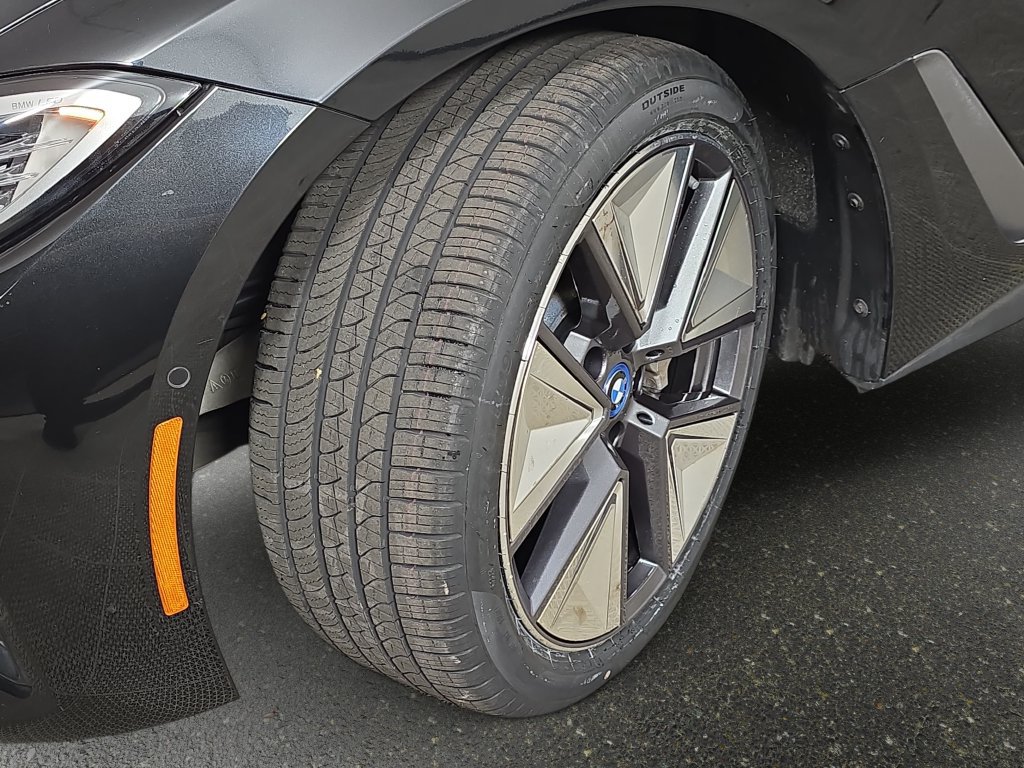 Certified 2024 BMW i4 eDrive40 w/ Premium Package RWD image 33